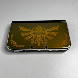 New Nintendo 3DS XL Hyrule Edition Handheld Console Gold With Charger Working - Foto 1 di 13