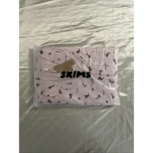 Skims Sleep Long Sleeve Button Up Set ( Wildrose Bunny Print | Small ) - Picture 1 of 3