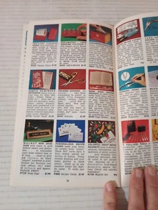 Winter Time With Walter Drake Vintage 1975 Gift Catalog - Imagen 1 de 11