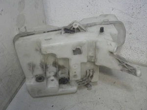 Serbatoio lavavetri senza bocchettone di riempimento BMW 5 TOURING (E61) 525D - Foto 1 di 1