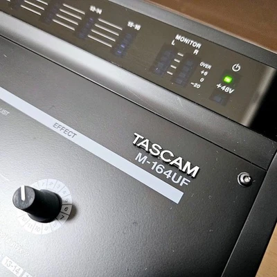 Tascam M-164UF Analog Mixer USB Audio Interface 16-Kanal mit Box & Zubehör - Bild 1 von 4