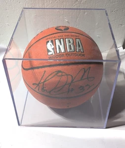 KARL MALONE SIGNED AUTOGRAPHED FULL SIZE NBA BASKETBALL UTAH JAZZ + DISPLAY CASE - Picture 1 of 9