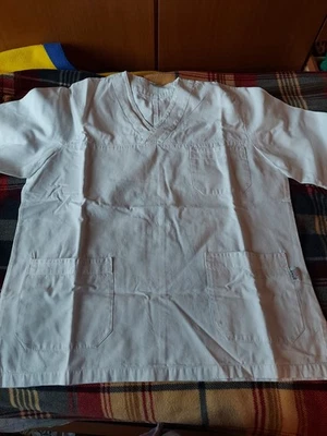 Divisa Oss Infermiere taglia M 2 Casacche + 4 Pantaloni - Immagine 1 di 4