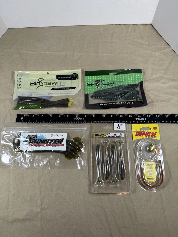 LOTE de 5 pacotes de plásticos macios para pesca de robalo - lagostins, vermes, sombra robusta - Imagem 1 de 4