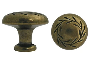 "Nuove manopole armadietto cassetto cucina motivo foglia ottone antico 32 mm 1 1/4" - Foto 1 di 2