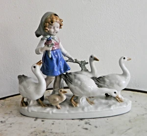 Carl Scheidig GDR German Porcelain Figurine Girl Picking Flowers with Geese - Picture 1 of 5