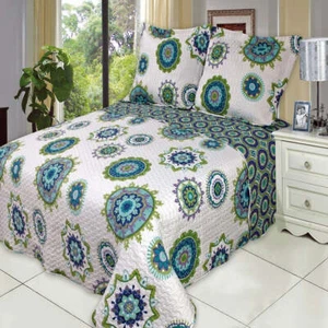 GoLinens Julia Fashion Floral Design Quilt Set Oversized Lightweight Mini Sets - Picture 1 of 3