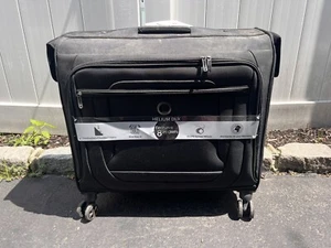 Helium DLX Carryon Garment Bag with Spinner Wheels, Black, Carry on 20 Inch - Picture 1 of 10