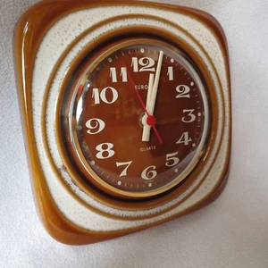 Europa Quartz Wanduhr 22x22cm made in Germany Keramik Küchenuhr Uhr braun TOP! - Picture 1 of 7