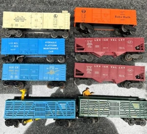 Lionel O Gauge Postwar Assorted Box Cars Lot of 8pcs Nice shape ! - Picture 1 of 6