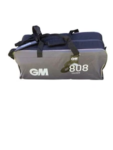 GM 808 Cricket Kit Bag - Picture 1 of 3