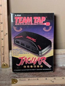 Adattatore Multigiocatore TEAM TAP Atari Jaguar Videogioco Retrò Nuovo con Scatola - Foto 1 di 6
