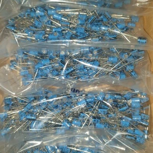 20pcs NEW BC PHILIPS 097 22uF 16V 5X8mm RADIAL LOW PROFILE CAPS FOR AUDIO !! - Imagen 1 de 2