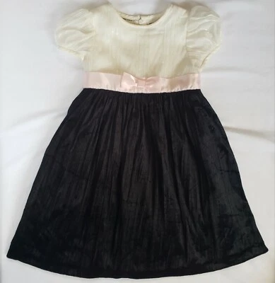 Vestido Laura Ashley Niñas Marfil Poliéster Negro Terciopelo Falda Talla 4 Foto 1 de 4