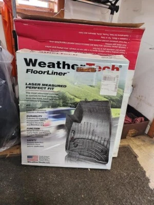 Tapete de assoalho WeatherTech 441073 para Ford Expedition e Lincoln Navigator - Imagem 1 de 2