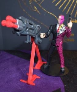 Vintage 90s Kenner Batman Forever Two-Face Toy Action Figure Tommy Lee Jones - Picture 1 of 5