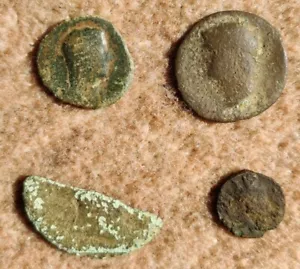 More details for lot of 4 mixed roman bronze coins (#400)