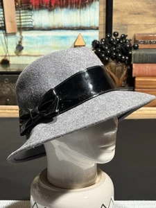 Nine West Gray Wool High Gloss Black Band Trim Hat - Picture 1 of 7