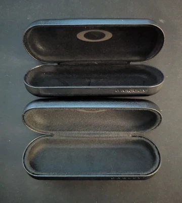 Auténticas gafas de sol Oakley con cubierta negra estuche rígido 2 por 1 precio!! Foto 1 de 4