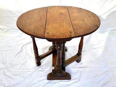 Antique Oak Drop Leaf Gate Leg Coffee / Occasional Table Georgian Style c1920 - Image 1 of 4