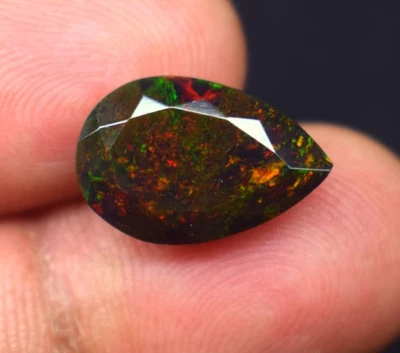 3.8 CT Fire Black Smoked Ethiopian Opal Pear Faceted Gemstone 15.2X10X6.6 mm - Image 1 of 4