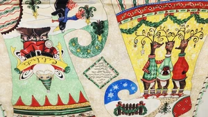 Vintage Fabric * Kringle Crunch Bunch * 100% cotton - SSI cut and sew 2 stocking - Picture 1 of 10