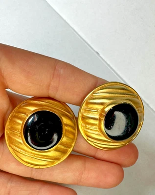 Vintage Earrings Clip On Black Enamel Ribbed Button Chunky Career Look - Image 1 of 4