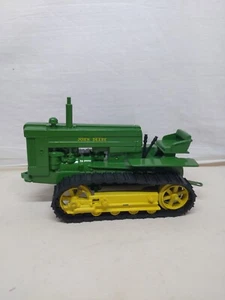 1/16 Eska John Deere Farm Toy Tractor 40 Crawler restored - Picture 1 of 3