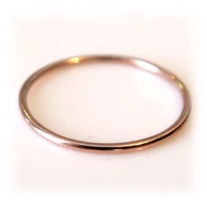 1mm Solid 9ct Red Rose Gold Ring Slim Round Wedding Band or Skinny Stacking - Afbeelding 1 van 1