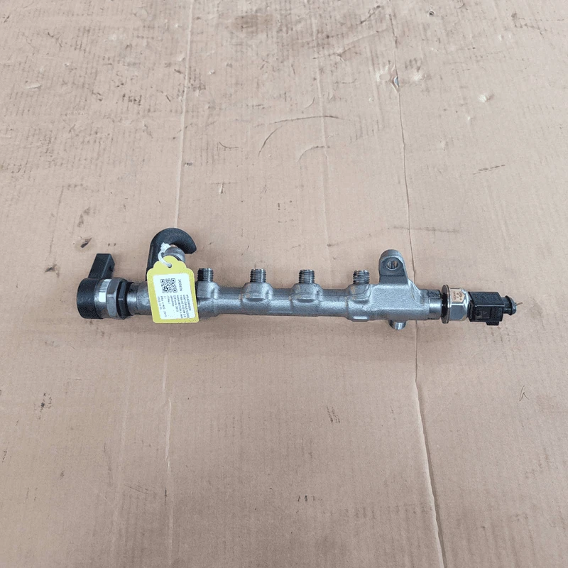 03L130089P Distributore carburante  SKODA YETI (5L) 2.0 TDI CR FAP(103Kw)4x4 Suv - Immagine 1 di 4