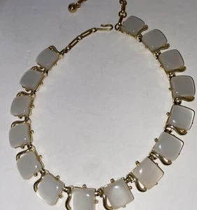 Vintage Signed Coro White Moonglow Thermoset Lucite Link Choker Necklace - Picture 1 of 5