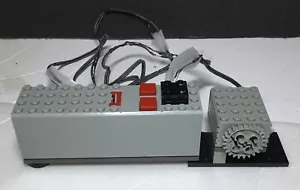 LEGO PART 2847c01-9v BATTERY BOX RED BUTTONS & 2838c01-9v MOTOR 5X4X2-1/3 WORKS - Picture 1 of 14