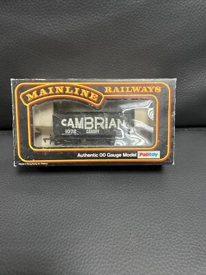 MAINLINE RAILWAYS OO GAUGE CAMBRIAN CARDIFF BLACK 7 PLANK WAGON NO.1078 #93 - Image 1 of 4