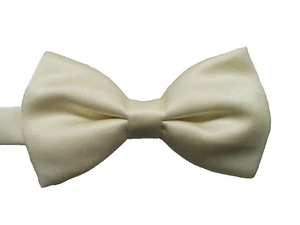 Vintage Bow Tie MENS Retro Dickie Bowtie Adjustable PALE LEMON YELLOW - Picture 1 of 3
