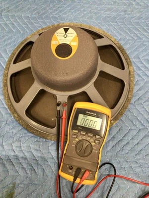 复古 HiFi James B. Lansing D130 8 欧姆 15 英寸低音炮 — 第 1/4 张图片