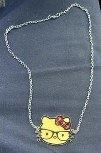 Hello Kitty Necklace - Picture 1 of 4