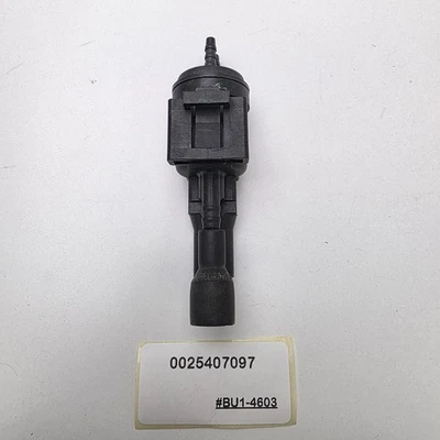 Válvula de retención bomba de inyección de aire Mercedes-Benz S550 2007-2013 0025407097 Foto 1 de 4