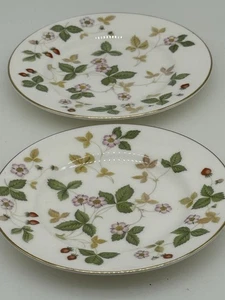 Wedgwood Wild strawberry Bread Butter Dessert Plate 6” - Picture 1 of 7