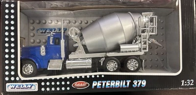 WELLY DIE-CAST BLUE PETERBILT 379 CEMENT TRUCK 1:32 SCALE - new - Image 1 of 4