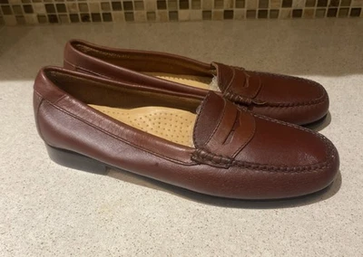 Bass Weejuns Ziggy Women’s Shoes Size 7.5 4241 261 New - Image 1 of 4