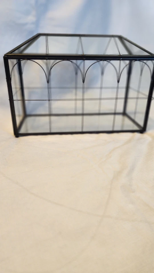 Caja para tarjetas de boda o terrario Foto 1 de 4