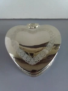 Godinger de colección caja/baratija plateada en forma de corazón con diseño de cristal/flor - Imagen 1 de 7