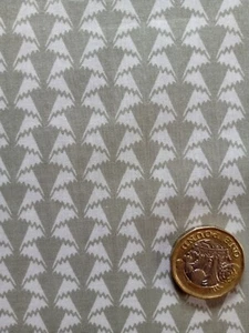 REMNANT - GEOMETRIC- Liberty of London Tana Lawn Cotton Approx 54 x 32 cm - Picture 1 of 2