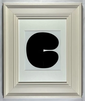 Ellsworth Kelly forma negra Foto 1 de 4