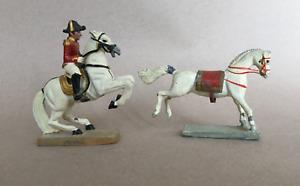 2 X VINTAGE LEAD HORSE FIGURES SPANISH VIENNA RIDING SCHOOL metal lead white