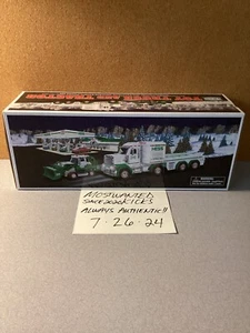 DS 2013 HESS Toy Truck & Tractor FREE SHIPPING!! - Picture 1 of 4