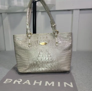 Brahmin Melbourne Med Asher Cream Crocodile Embossed Leather Tote W/ Dust Cover - Picture 1 of 15