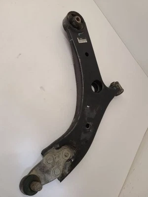 Brazo de control inferior derecho pasajero KIA SEDONA 2015-2021 delantero derecho 54501A9100       Foto 1 de 4