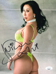 NICOLE DOSHI Authentic Hand-Signed "Lingerie" 8x10 Photo (JSA COA) - Picture 1 of 2