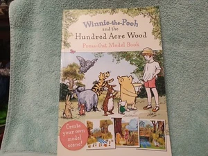 WINNIE THE POOH AND THE HUNDRED ACRE WOOD PRESS OUT MODEL BOOK NEW - Picture 1 of 3
